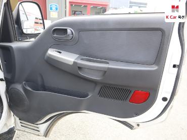 2017 - kia bongo iii