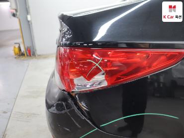 2011 - hyundai accent
