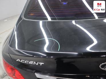 2011 - hyundai accent