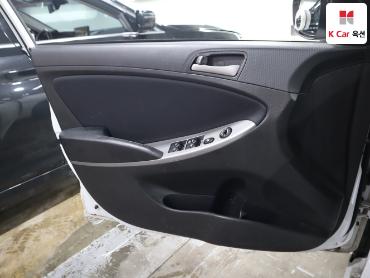 2017 - hyundai accent