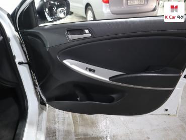 2017 - hyundai accent