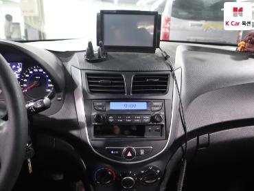 2017 - hyundai accent
