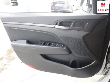 2017 - hyundai avante