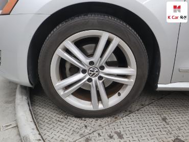 2013 - volkswagen passat