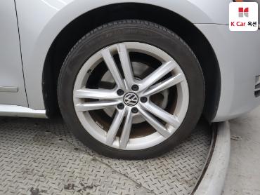 2013 - volkswagen passat