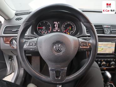 2013 - volkswagen passat