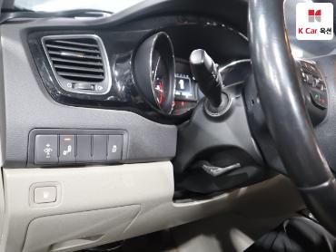 2018 - kia carnival