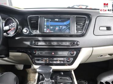 2018 - kia carnival