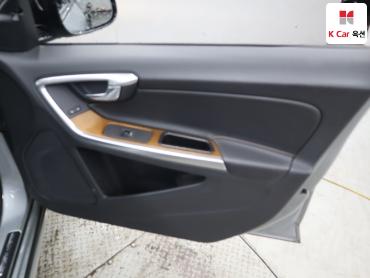 2016 - volvo v60