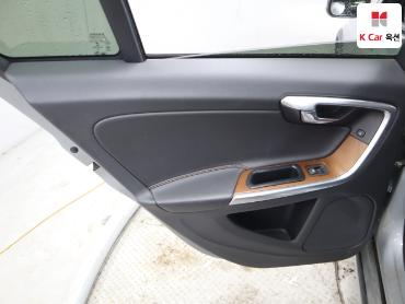 2016 - volvo v60