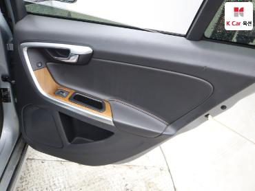 2016 - volvo v60
