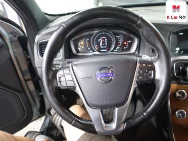 2016 - volvo v60