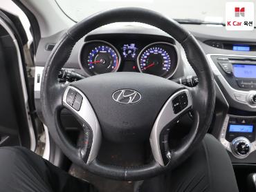 2012 - hyundai avante