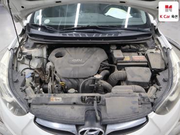 2012 - hyundai avante