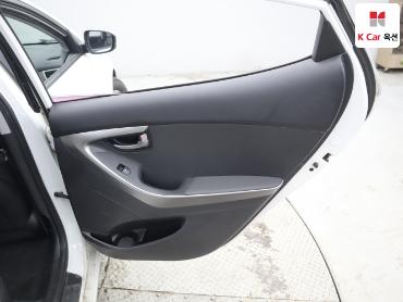 2012 - hyundai avante