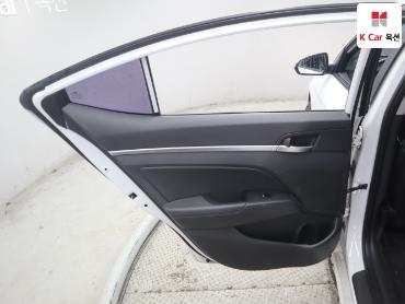 2019 - hyundai avante