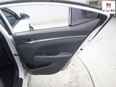 2019 - hyundai avante