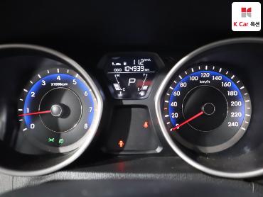 2012 - hyundai avante