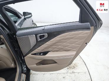 2023 - kia k8