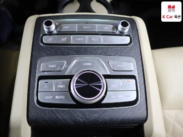 2023 - kia k9