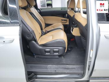 2022 - kia carnival