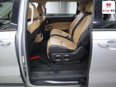 2022 - kia carnival