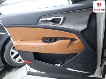 2022 - kia sportage