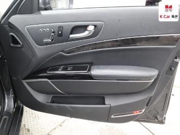 2018 - kia k9