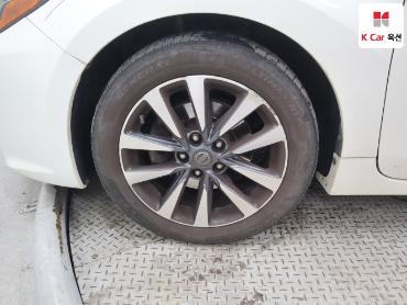 2017 - nissan altima