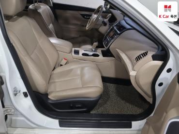 2017 - nissan altima
