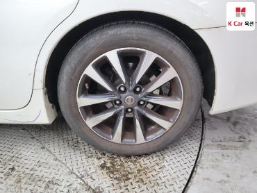2017 - nissan altima