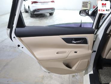 2017 - nissan altima