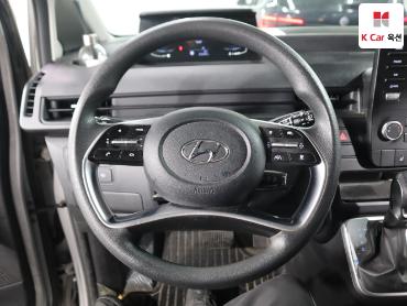 2022 - hyundai staria