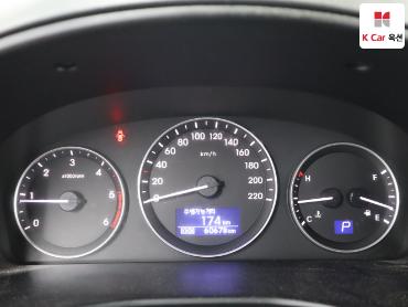 2021 - hyundai grand starex