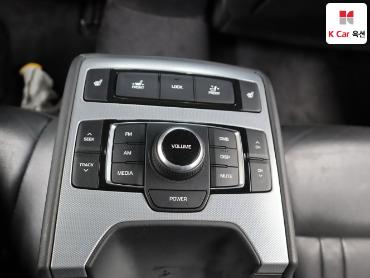 2017 - genesis g80
