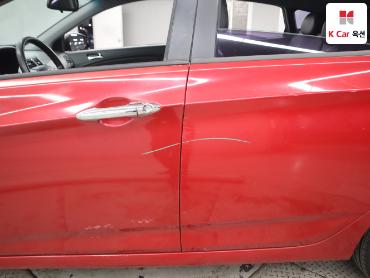 2012 - hyundai accent