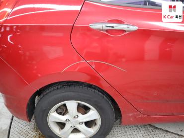 2012 - hyundai accent
