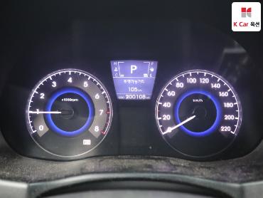 2012 - hyundai accent