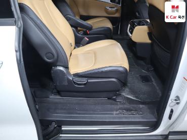 2022 - kia carnival