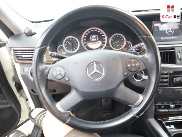 2012 - mercedes-benz e200