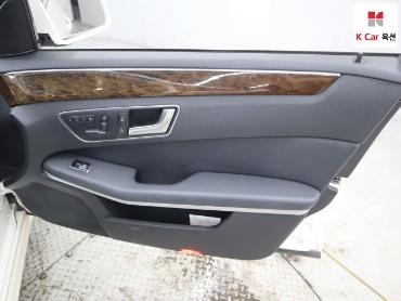 2012 - mercedes-benz e200