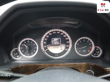 2012 - mercedes-benz e200