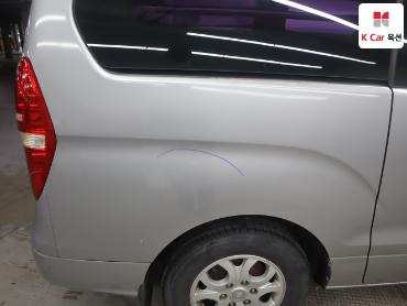 2012 - hyundai grand starex