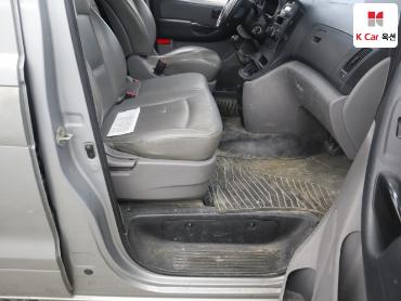 2012 - hyundai grand starex
