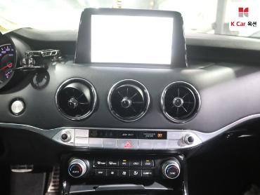 2019 - kia stinger