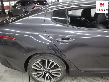 2019 - kia stinger