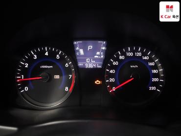 2012 - hyundai accent