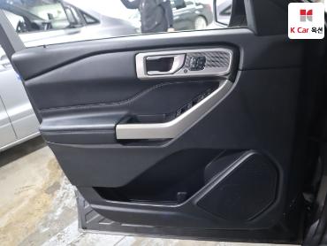 2021 - ford explorer