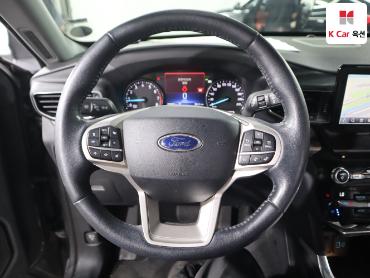 2021 - ford explorer
