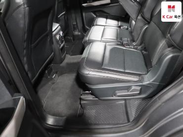 2021 - ford explorer